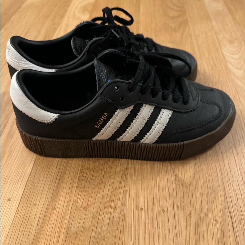 Black Adidas sambarose core black platform